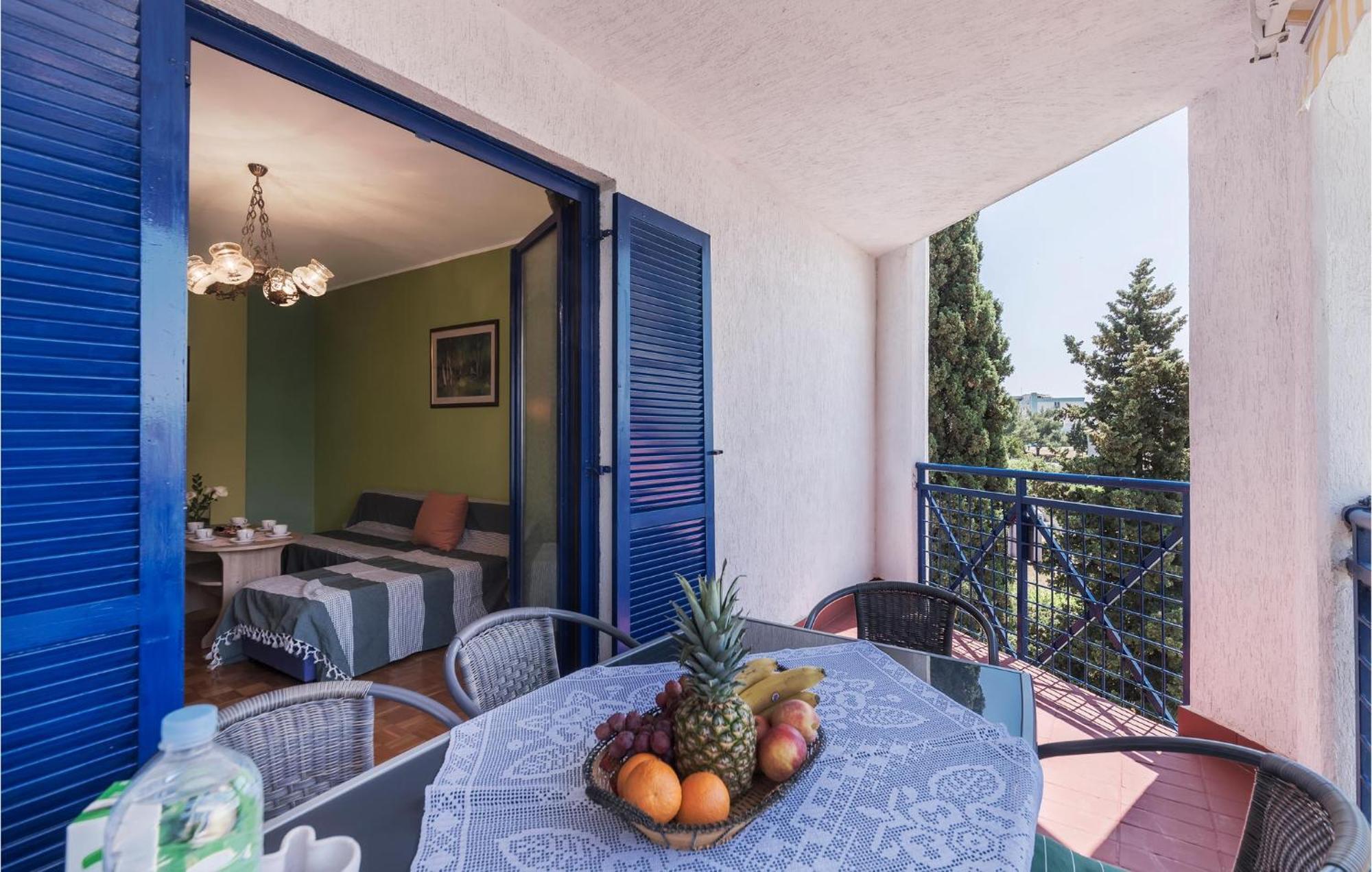 Gorgeous Apartment In Pula With House Sea View Eksteriør billede