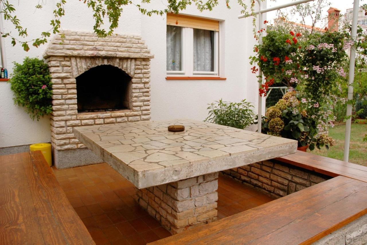 Gorgeous Apartment In Pula With House Sea View Eksteriør billede