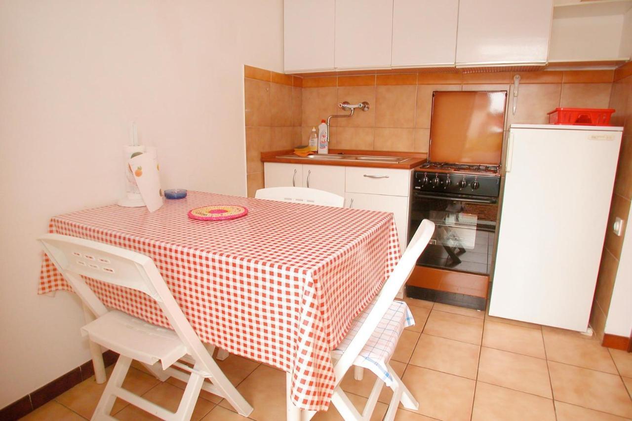 Gorgeous Apartment In Pula With House Sea View Eksteriør billede